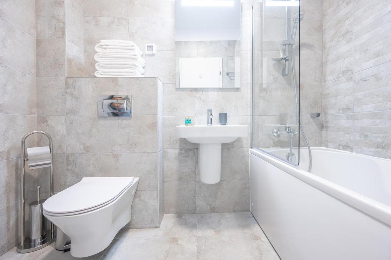 Appartement Rosewood Gold à Oradea Extérieur photo