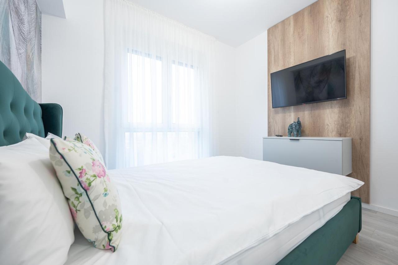 Appartement Rosewood Gold à Oradea Extérieur photo